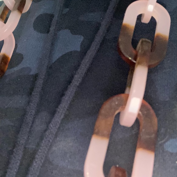 Vintage J.Crew necklace 2 tone acrylic NWT - Picture 1 of 4